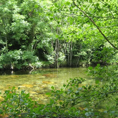 Les Egals Panzió Saint-Jean-du-Bruel